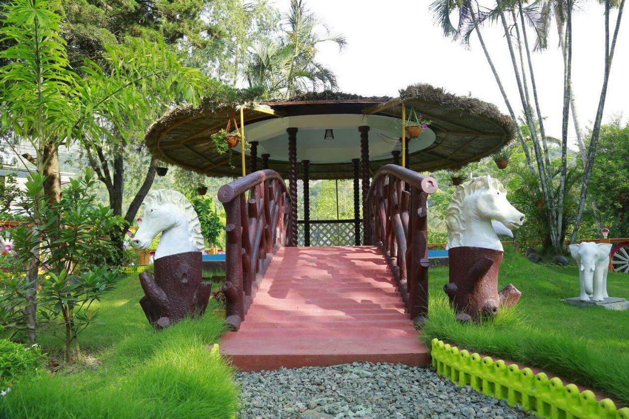 Spice Mount Heritage Resort Kattappana エクステリア 写真